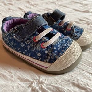 See Kai Run baby girl size 5 shoes